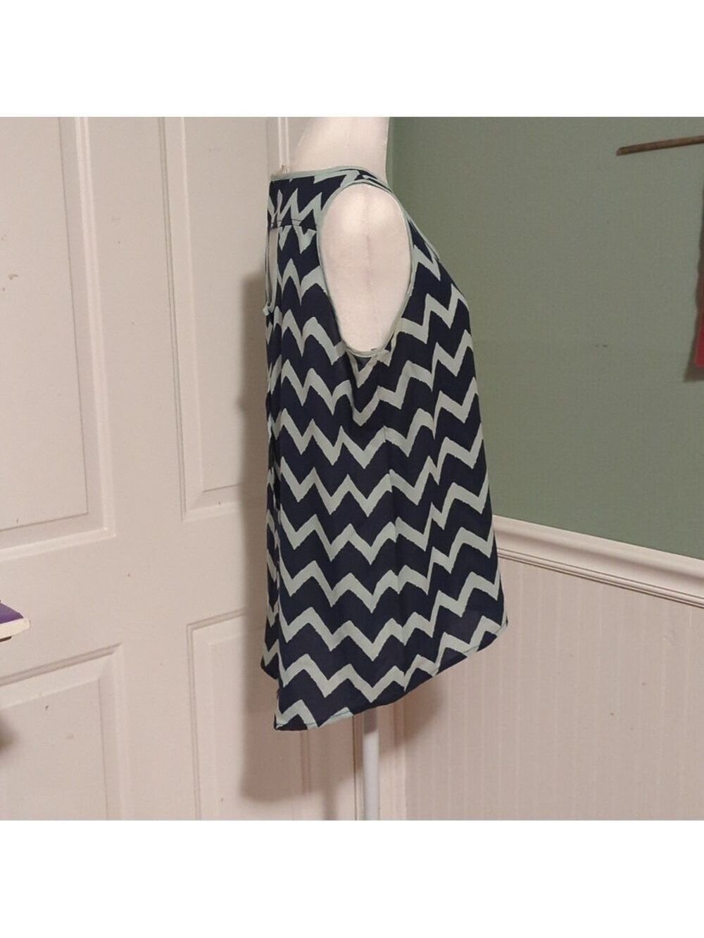 Pink Rose Large Zigzag Tank Top Button Back - Picture 4 of 13